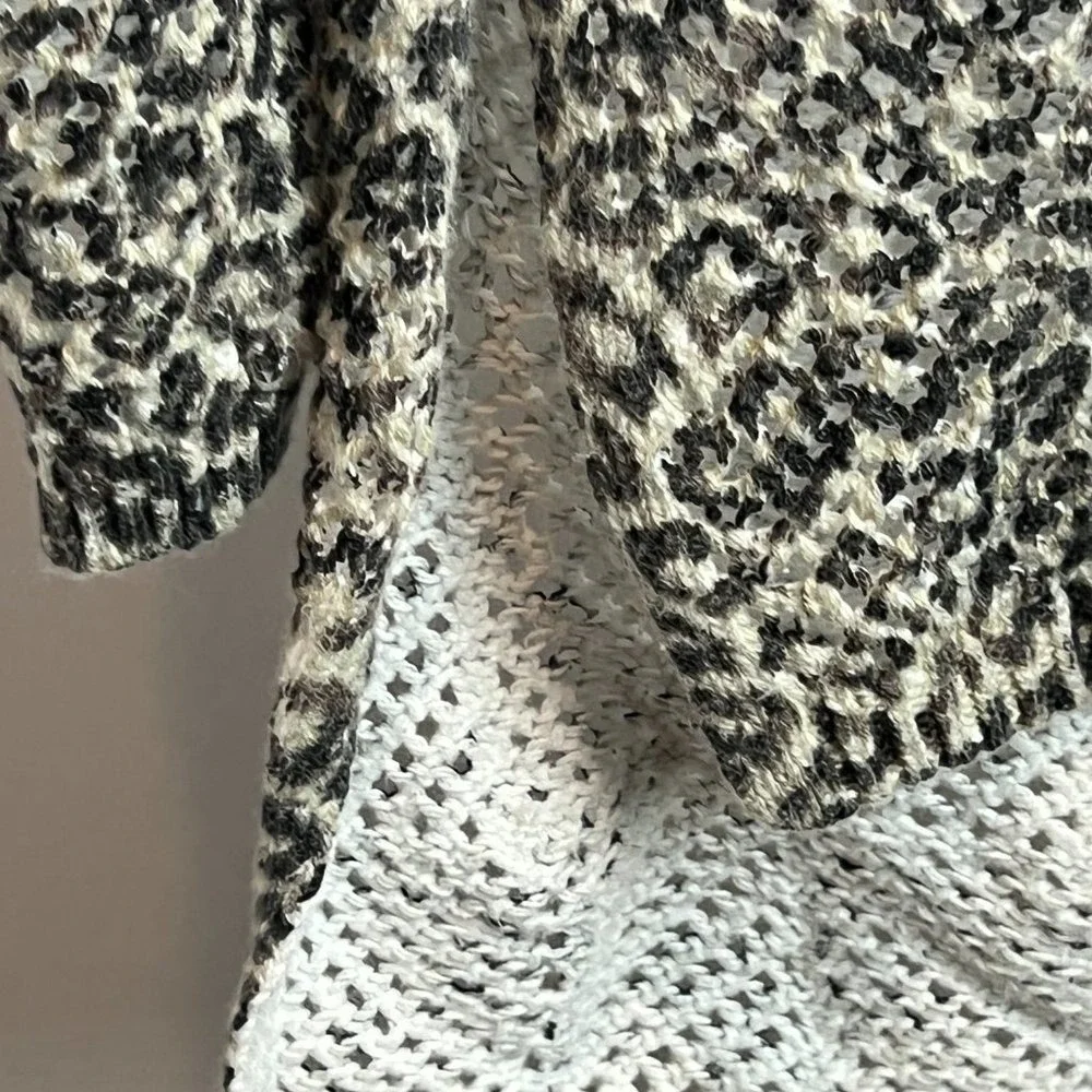 Chico's Loose Knit Leopard‎ Print Hi-Lo Tunic Top SZ 1 (M) Travel Beach Spring